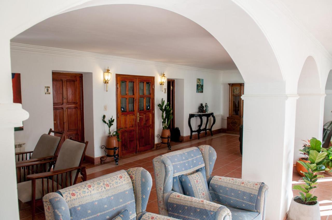 Tampu Hotel Cachí Kültér fotó